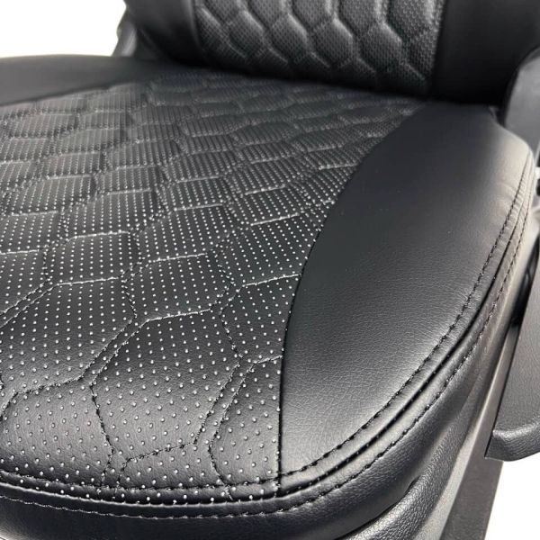 Чехлы Экокожа Ромб на Lada Vesta / Vesta SW Cross (2015+) Чехлы Экокожа Ромб на Lada Vesta / Vesta SW Cross (2015+)